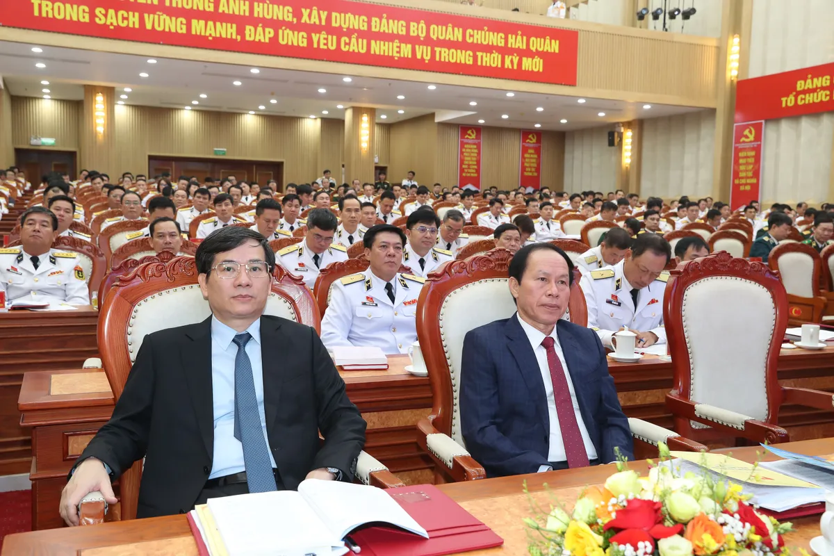Tiếp tục xây dựng Quân chủng Hải quân cách mạng, chính quy, tinh nhuệ, hiện đại - Ảnh 2.