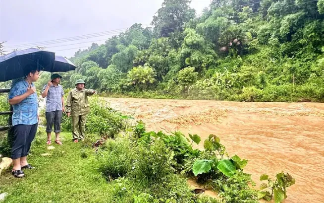 Trong 6 giờ tới, nguy cơ xảy ra lũ quét trên các sông, suối nhỏ, sạt lở đất trên sườn dốc tại nhiều xã/phường. (Ảnh minh họa - Ảnh CSCC) Trong 6 giờ tới, nguy cơ xảy ra lũ quét trên các sông, suối nhỏ, sạt lở đất trên sườn dốc tại nhiều xã/phường. (Ảnh minh họa - Ảnh CSCC)