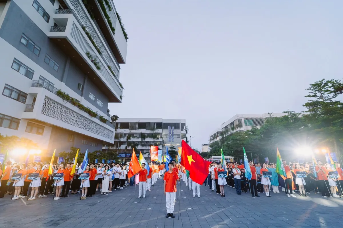 FPTU Summer Jamboree 2025: Mùa hè khác biệt, nơi thế hệ Gen Z "prompt" tương lai - Ảnh 1.