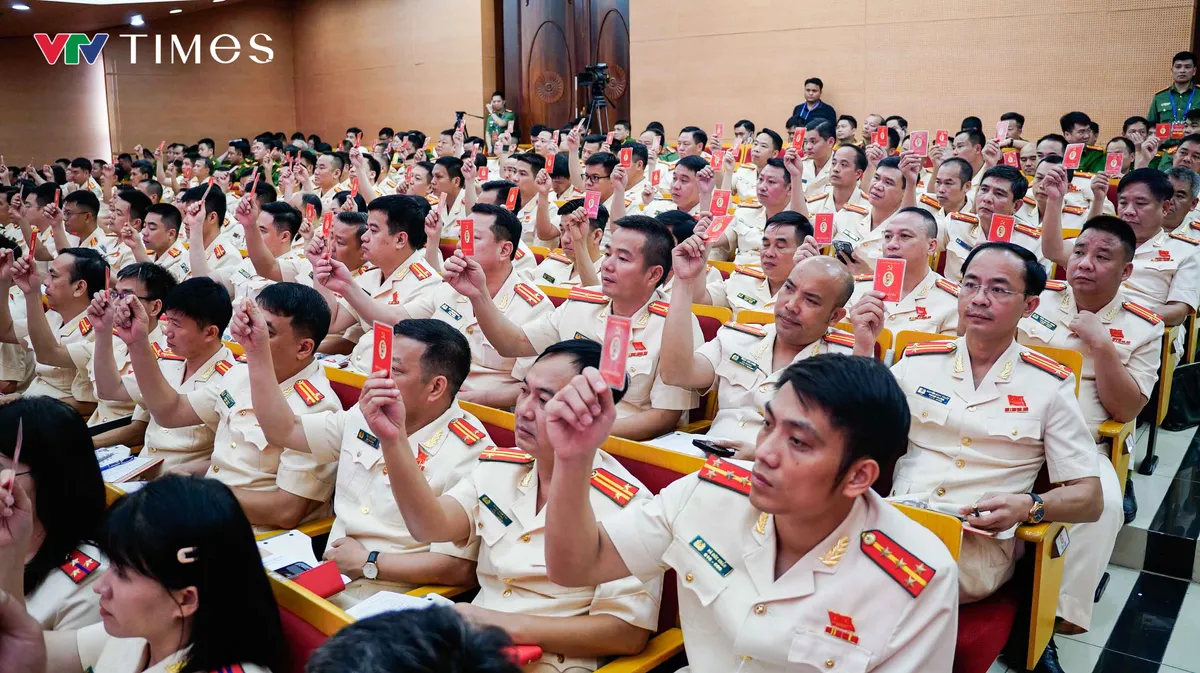Xây dựng Công an Thủ đô trong sạch, vững mạnh, chính quy, tinh nhuệ, hiện đại- Ảnh 8. Xây dựng Công an Thủ đô trong sạch, vững mạnh, chính quy, tinh nhuệ, hiện đại- Ảnh 8.
