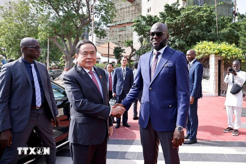 Lễ đón trọng thể Chủ tịch Quốc hội Trần Thanh Mẫn thăm chính thức Senegal- Ảnh 1. Lễ đón trọng thể Chủ tịch Quốc hội Trần Thanh Mẫn thăm chính thức Senegal- Ảnh 1.