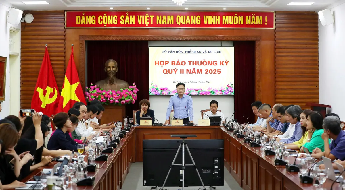 Bộ VHTTDL: Nghệ sĩ phạm pháp phải xử lý nghiêm- Ảnh 1. Bộ VHTTDL: Nghệ sĩ phạm pháp phải xử lý nghiêm- Ảnh 1.