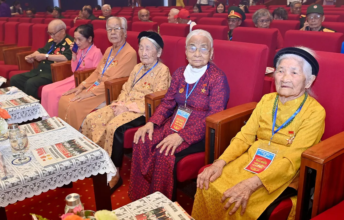 Tổng Bí thư Tô Lâm: Chăm lo, thực hiện chính sách ưu đãi người có công với cách mạng là bổn phận, nhiệm vụ thường xuyên, lâu dài - Ảnh 2.