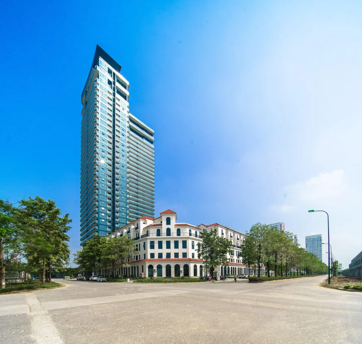 Livestream của Sunshine Group 22/7: Bất ngờ căn hộ 3 phòng ngủ Sunshine Golden River được chốt giá 14,1 tỷ đồng - Ảnh 2.