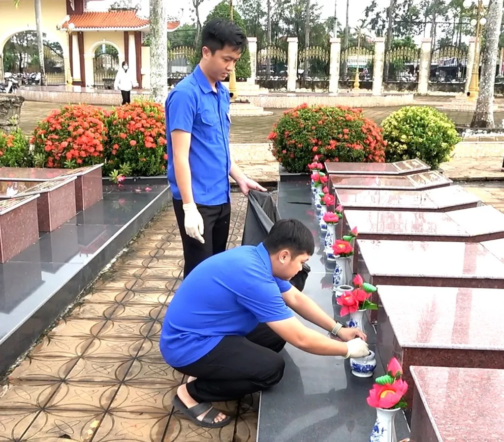 Nhiều hoạt động đền ơn đáp nghĩa người có công với cách mạng tại TP Cần Thơ - Ảnh 1.