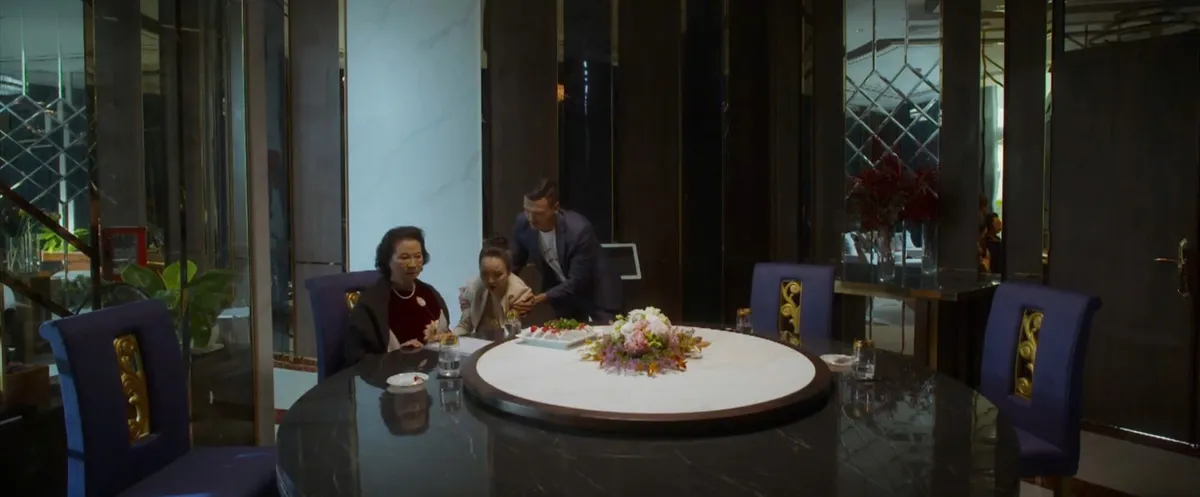 Mặt trời lạnh - Tập 24: Mai Ly tranh cãi nảy lửa với Lam Anh, lộ bản chất trước mặt Sơn Dương - Ảnh 9.