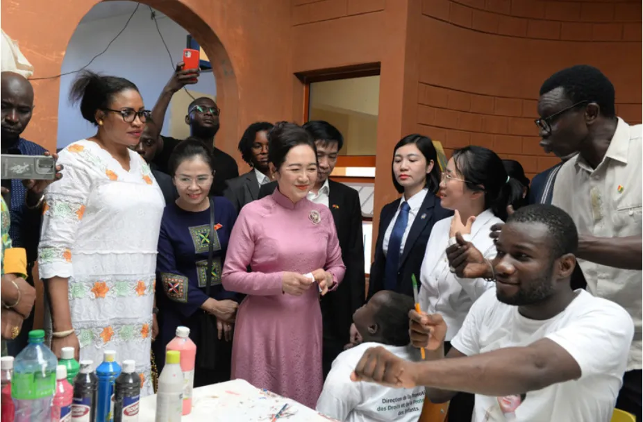 Phu nhân Chủ tịch Quốc hội thăm Trung tâm Hỗ trợ trẻ em tại Senegal- Ảnh 1.