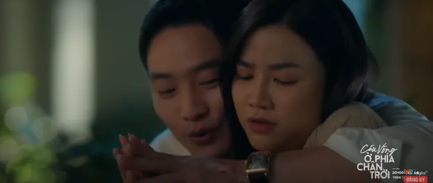 Cầu vồng ở ph&iacute;a ch&acirc;n trời - Tập 16: Oanh ph&aacute;t hiện c&oacute; nh&acirc;n vi&ecirc;n nữ quan t&acirc;m Tuấn- Ảnh 1.