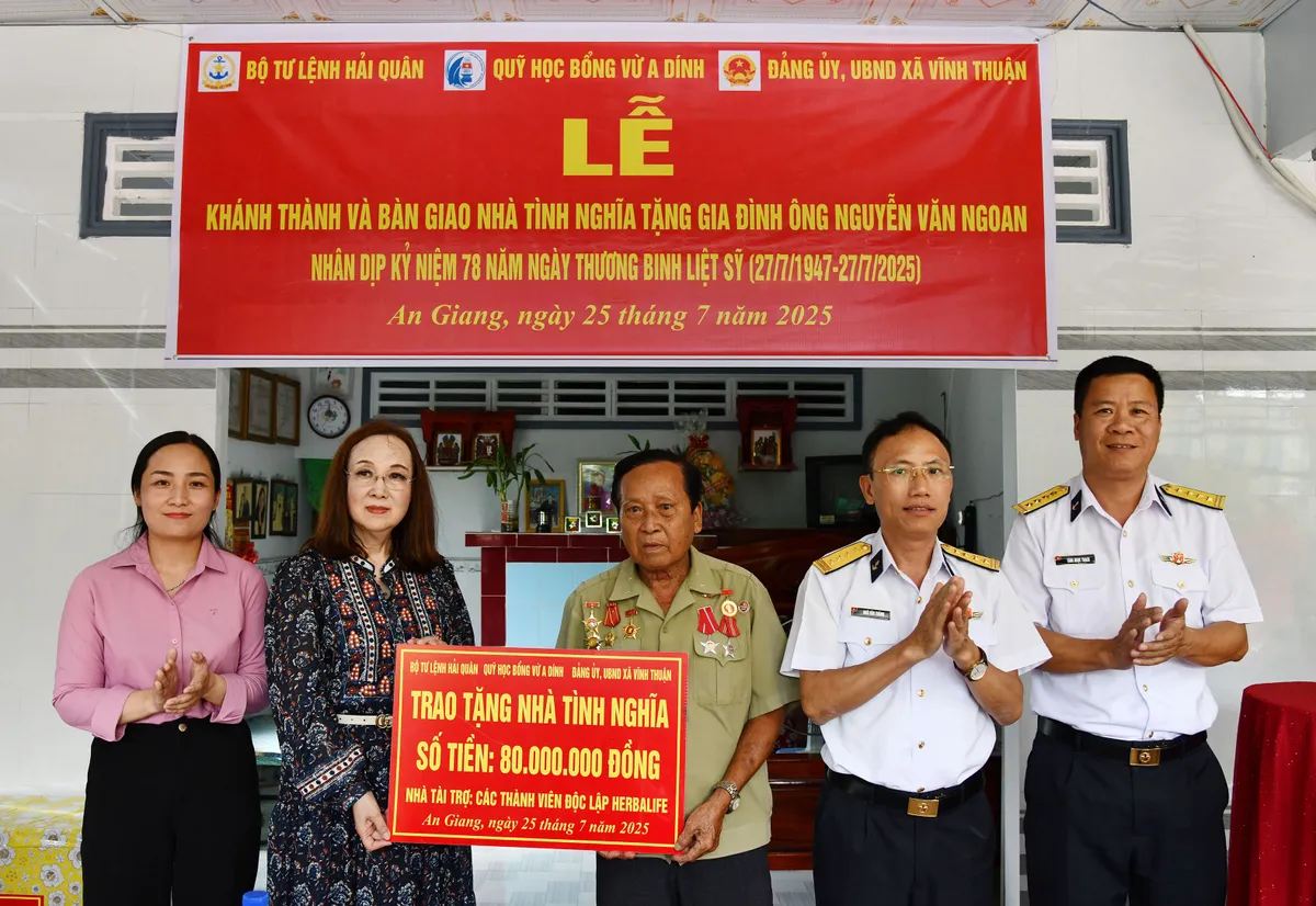 Hải quân nhân dân Việt Nam tổ chức nhiều hoạt động tri ân nhân Ngày Thương binh - Liệt sĩ - Ảnh 16.
