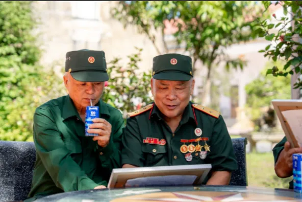 Vinamilk: “Tri ân thế hệ đi trước là cách chúng tôi tiếp tục chăm sóc thế hệ mai sau” - Ảnh 4.