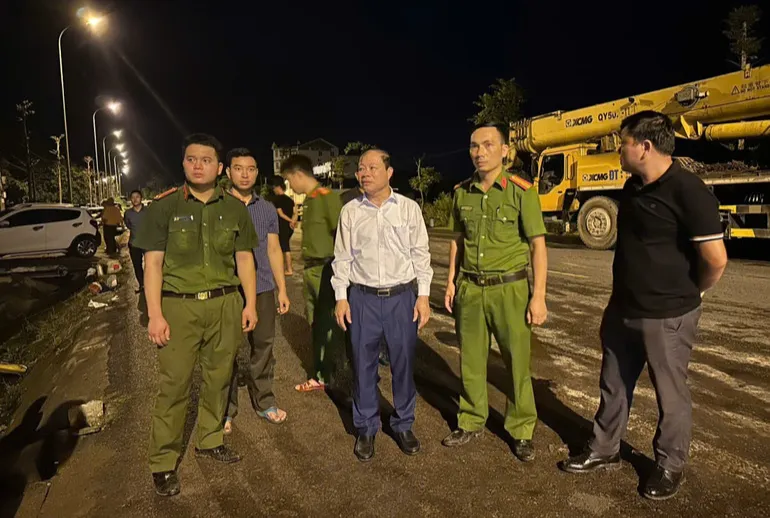 Nguyên nhân ban đầu vụ lật xe khách khiến 9 người tử vong tại Hà Tĩnh - Ảnh 2.