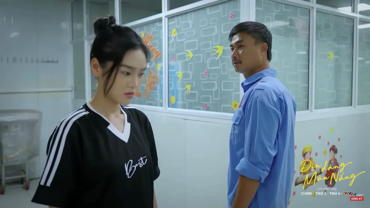 Dịu dàng màu nắng - Tập 39: Hoá ra Lan Anh biết Nam thích chồng mình từ lâu - Ảnh 1.