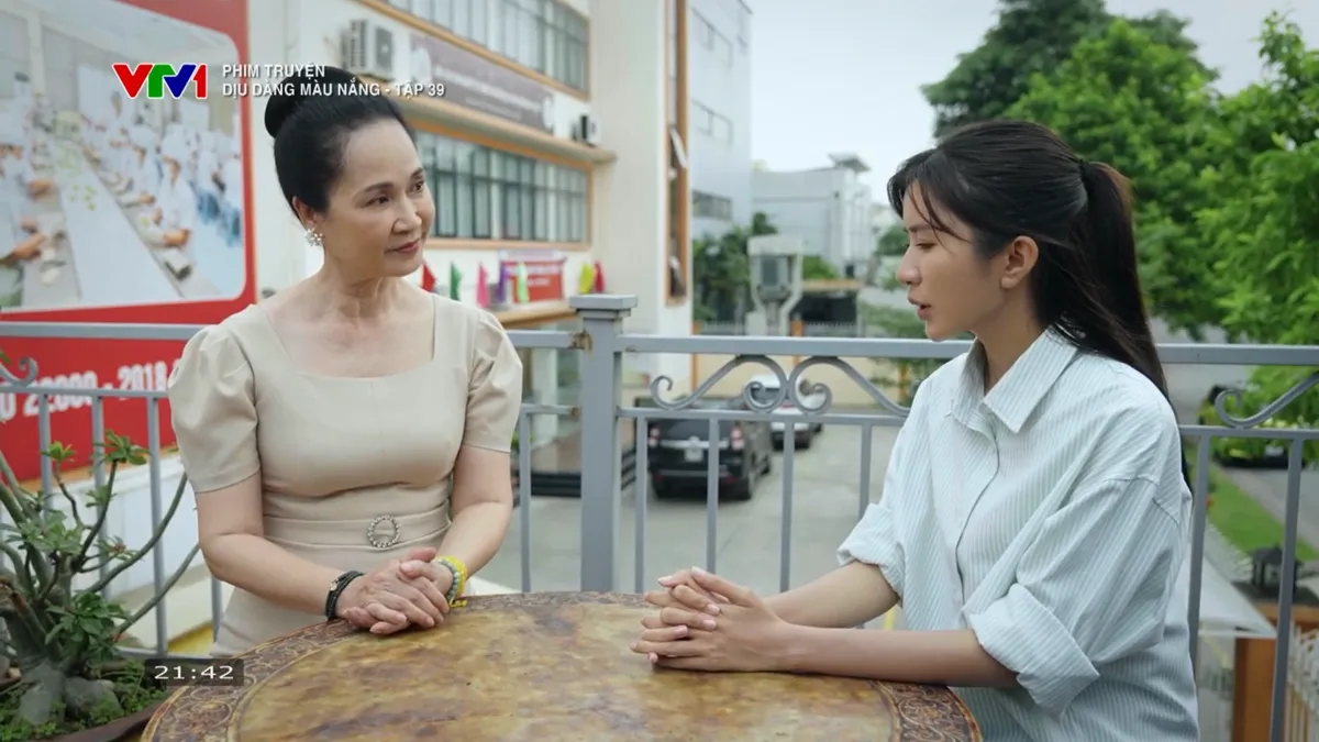 Dịu dàng màu nắng - Tập 39: Xuân lo lắng không yên khi nhận được học bổng - Ảnh 11.