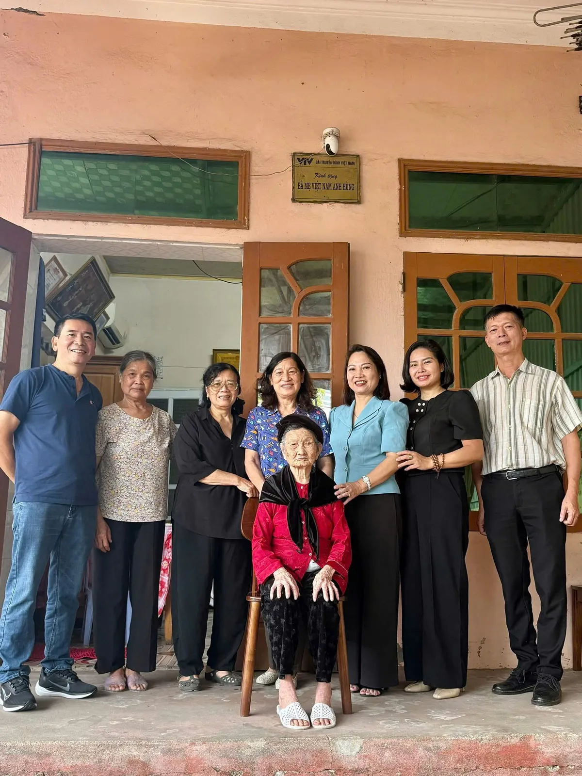 Ấm áp nghĩa tình VTV gửi tới các Mẹ Việt Nam Anh hùng - Ảnh 1.