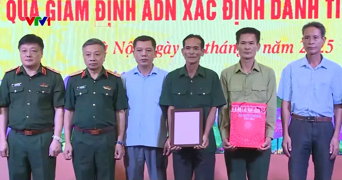 Trao kết quả giám định ADN xác định danh tính liệt sĩ- Ảnh 1.