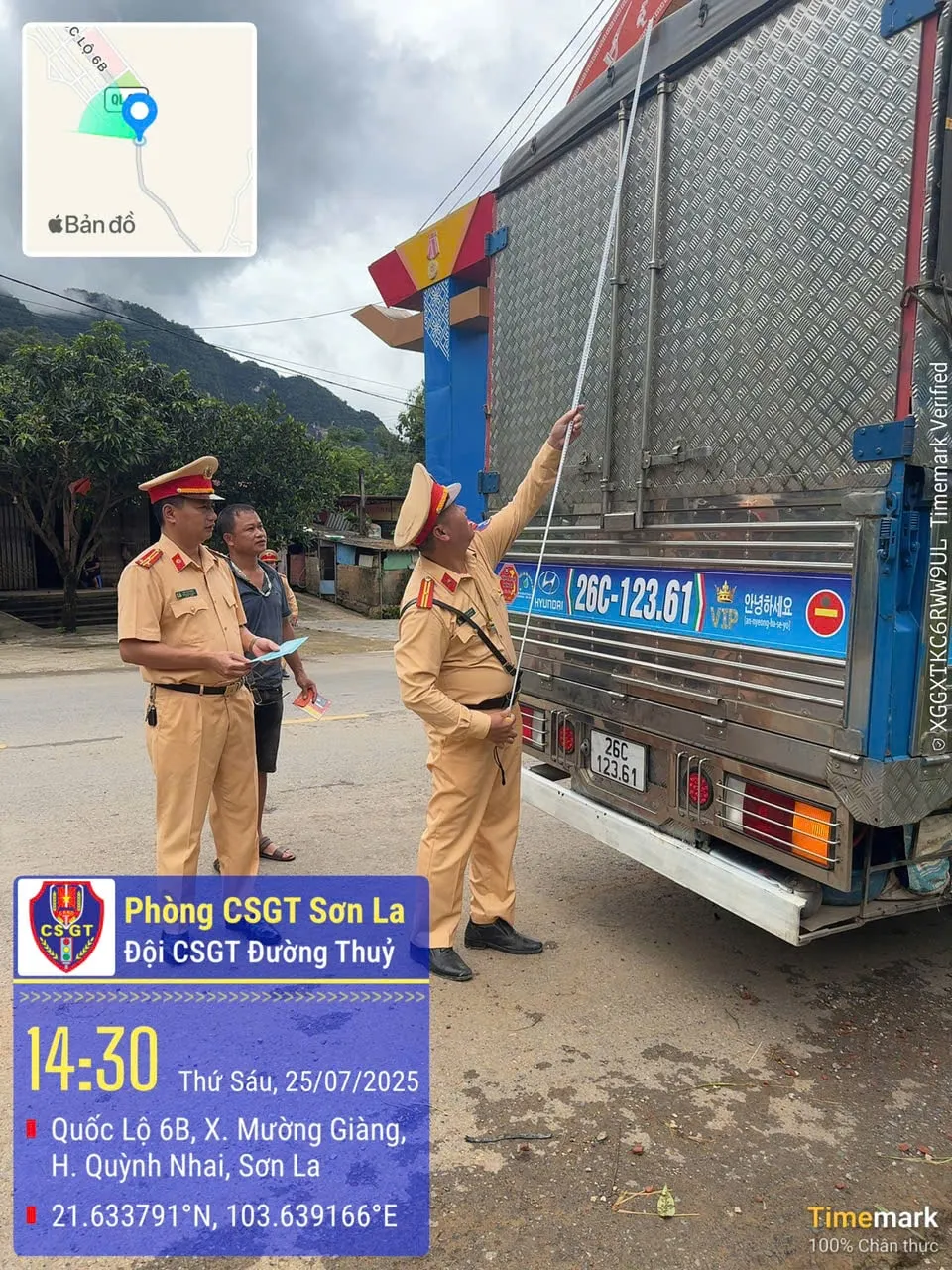 CSGT trên cả nước đồng loạt kiểm tra, xử lý phương tiện kinh doanh vận tải đường bộ và đường thủy - Ảnh 1.
