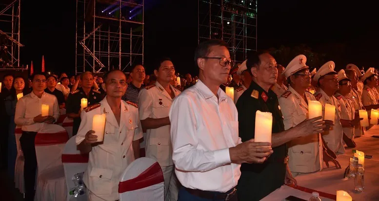 Xúc động và tự hào với chương trình nghệ thuật đặc biệt “Bản hùng ca bất diệt”- Ảnh 4.