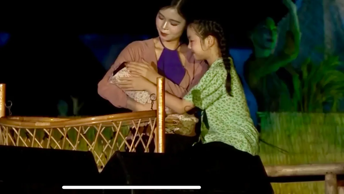 Xúc động và tự hào với chương trình nghệ thuật đặc biệt “Bản hùng ca bất diệt”- Ảnh 6.