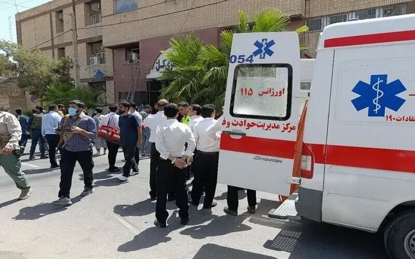 Những nghi phạm có vũ trang không rõ danh tính đã tấn công vào trụ sở cơ quan tư pháp ở Zahedan, Iran vào sáng 26/7. (Ảnh: ABNA)