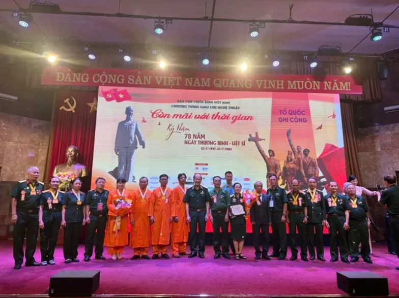 “Còn mãi với thời gian”: Giai điệu tri ân lan tỏa giá trị nhân văn - Ảnh 4.
