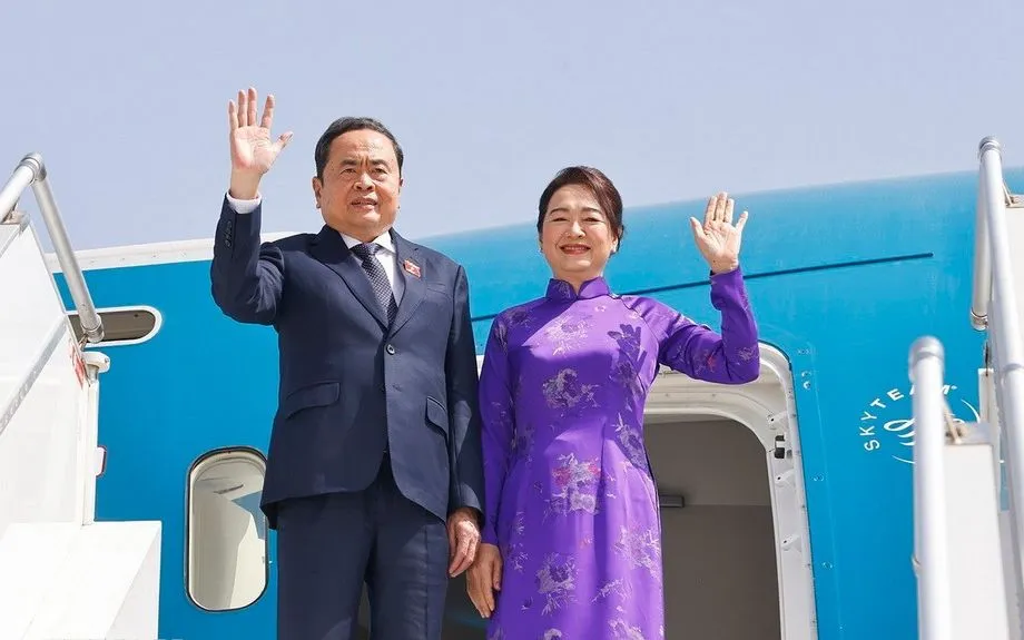 Chủ tịch Quốc hội Trần Thanh Mẫn và Phu nhân rời thủ đô Rabat, kết thúc tốt đẹp chuyến thăm chính thức Vương quốc Morocco. Ảnh: TTXVN
Chủ tịch Quốc hội Trần Thanh Mẫn và Phu nhân rời thủ đô Rabat, kết thúc tốt đẹp chuyến thăm chính thức Vương quốc Morocco. Ảnh: TTXVN