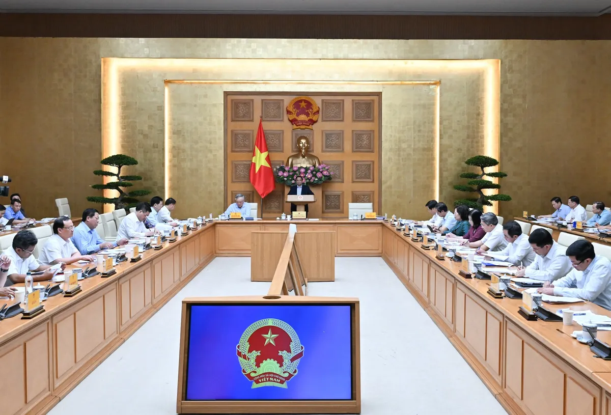 Thủ tướng: Vận hành chính quyền 2 cấp phải thông suốt, hiệu quả, tạo thuận lợi nhất cho người dân - Ảnh 1.