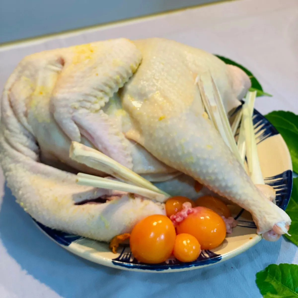 Giải nhiệt ngày Hè cùng món gỏi gà rau má - Ảnh 1.