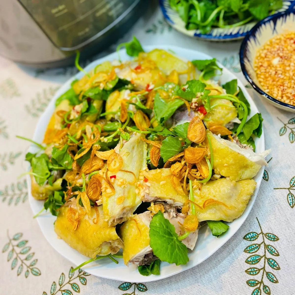 Giải nhiệt ngày Hè cùng món gỏi gà rau má - Ảnh 6.