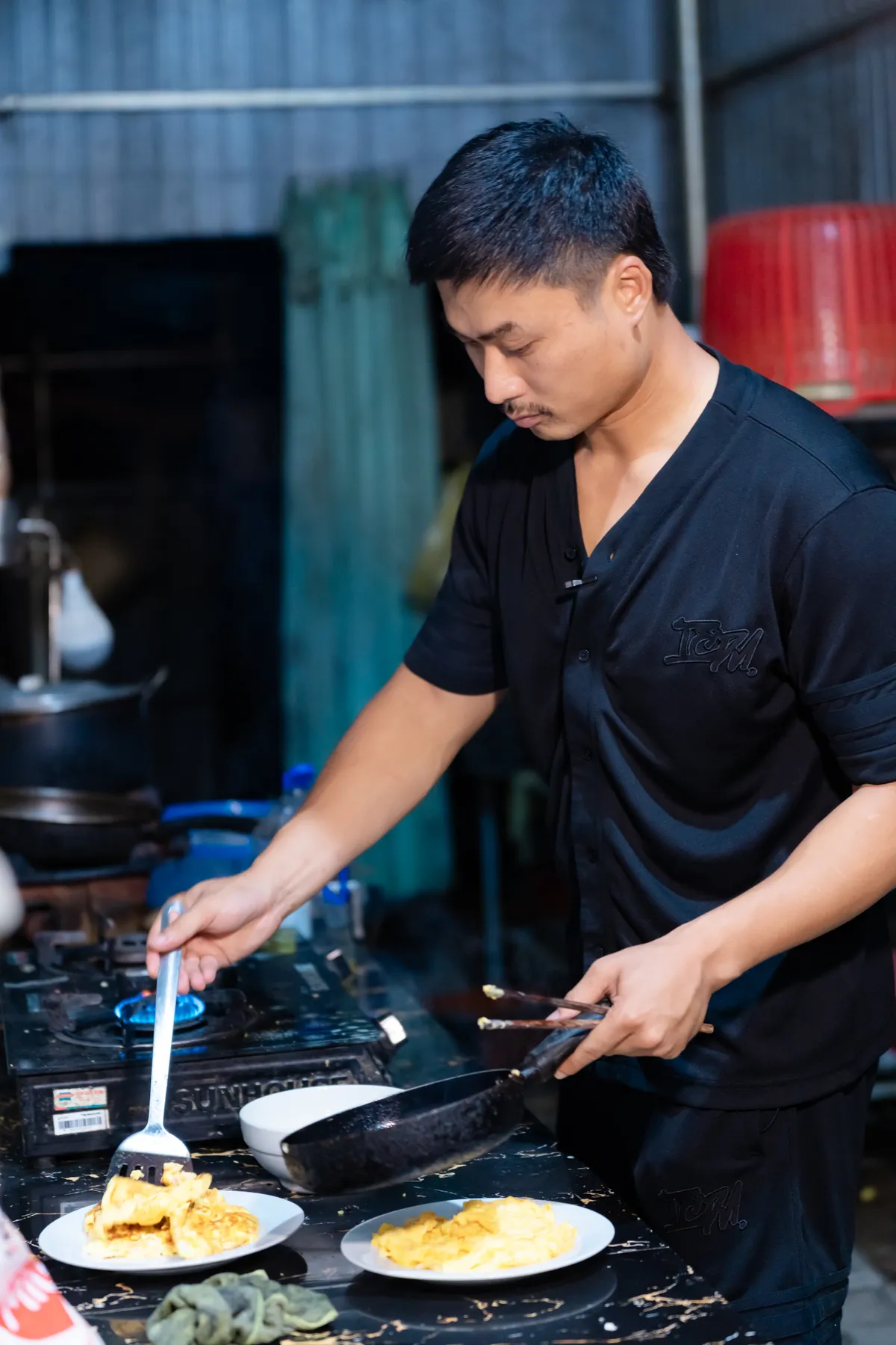 Bố ơi, mình đi đâu thế: Duy Hưng 'quay như chong chóng' chăm 4 con gái nhỏ - Ảnh 1.