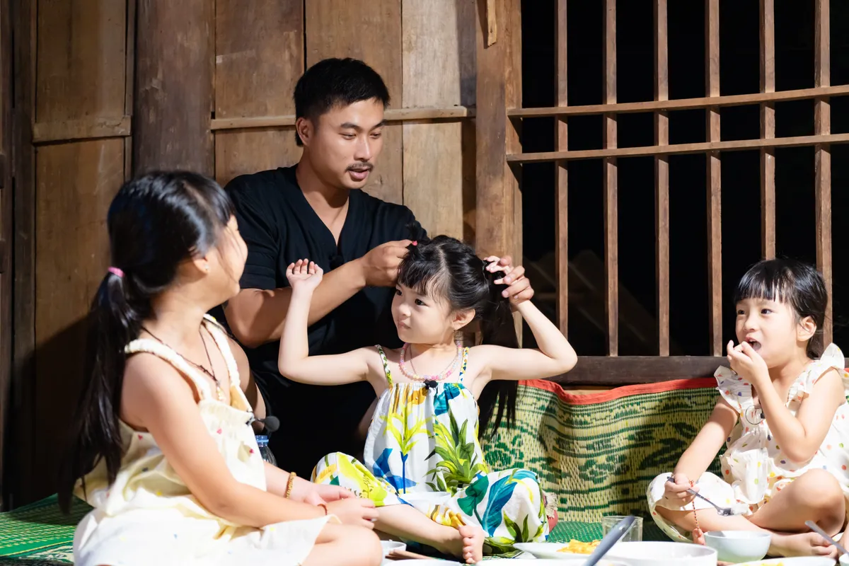 Bố ơi, mình đi đâu thế: Duy Hưng 'quay như chong chóng' chăm 4 con gái nhỏ - Ảnh 4.