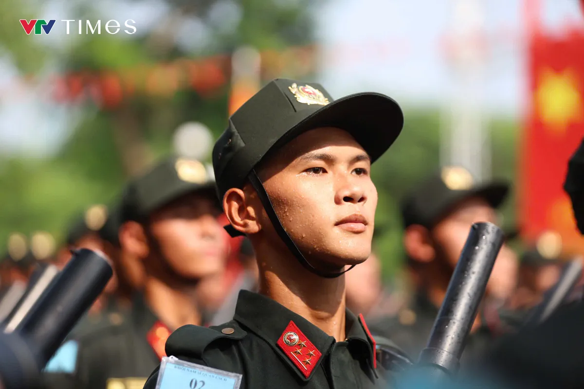 Lực lượng CAND kiên cường luyện tập, sẵn sàng cho sự kiện trọng đại của đất nước - Ảnh 3.