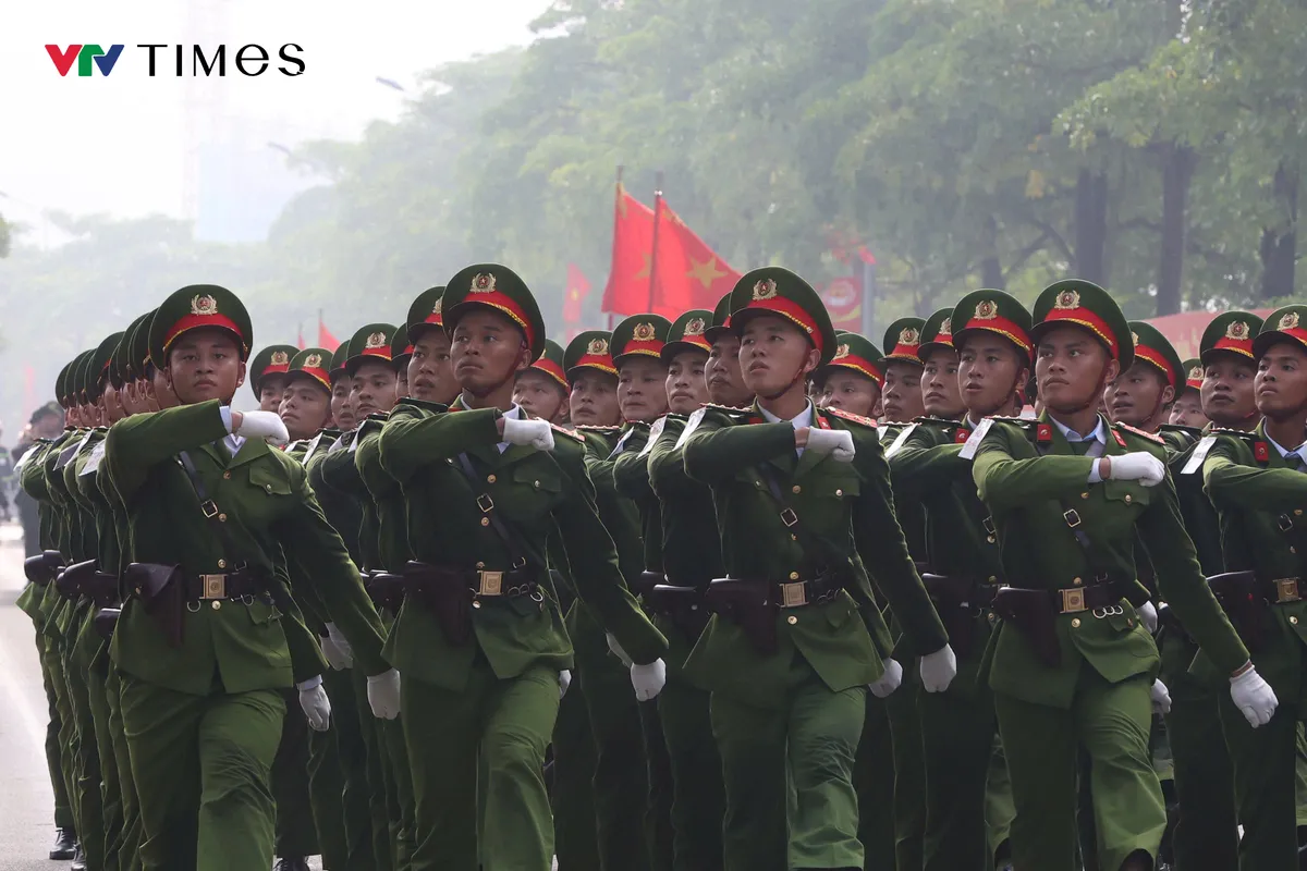 Lực lượng CAND kiên cường luyện tập, sẵn sàng cho sự kiện trọng đại của đất nước - Ảnh 8.