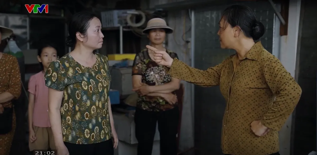 Có anh, nơi ấy bình yên - Tập 1: Anh rể Huy có quan hệ sâu rộng với nhiều quan chức - Ảnh 1.