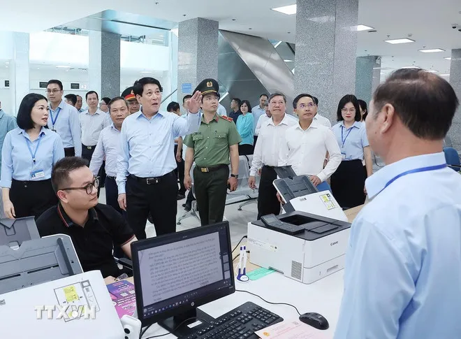 Chủ tịch nước Lương Cường: Quảng Ninh cần kịp thời tháo gỡ khó khăn, vướng mắc khi vận hành bộ máy mới - Ảnh 2.