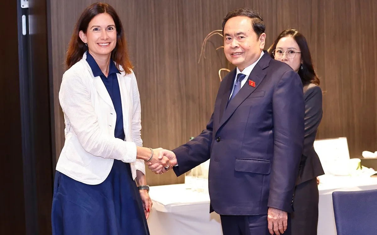 Chủ tịch Quốc hội Trần Thanh Mẫn hội kiến Chủ tịch Hạ viện Thụy Sĩ Maja Riniker. (Ảnh: TTXVN) Chủ tịch Quốc hội Trần Thanh Mẫn hội kiến Chủ tịch Hạ viện Thụy Sĩ Maja Riniker. (Ảnh: TTXVN)