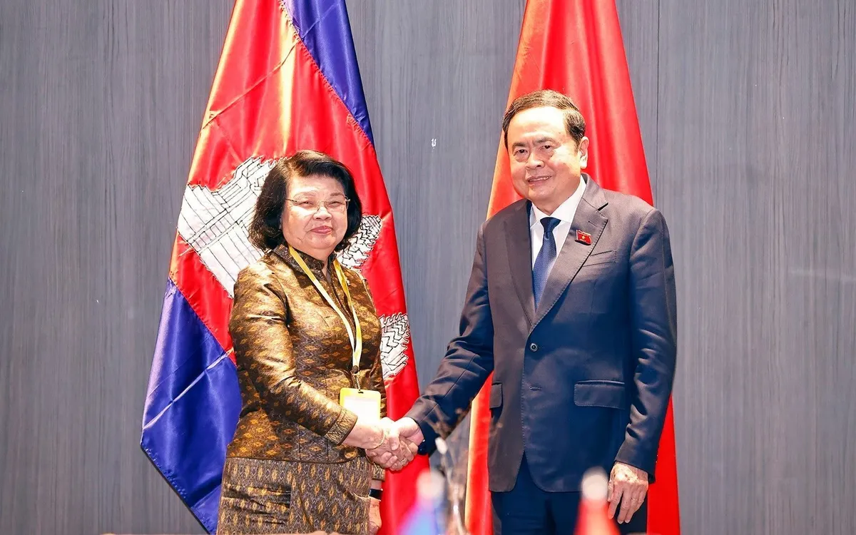 Chủ tịch Quốc hội Trần Thanh Mẫn hội kiến Chủ tịch Quốc hội Campuchia Samdech Maha Rathsapheathika Thipadei Khuon Sudary. (Ảnh: TTXVN) Chủ tịch Quốc hội Trần Thanh Mẫn hội kiến Chủ tịch Quốc hội Campuchia Samdech Maha Rathsapheathika Thipadei Khuon Sudary. (Ảnh: TTXVN)