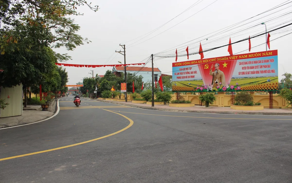 Cảnh quan môi trường ở Ninh Bình ngày càng “sáng, xanh, sạch, đẹp”. Ảnh: Mai Chiến. Cảnh quan môi trường ở Ninh Bình ngày càng “sáng, xanh, sạch, đẹp”. Ảnh: Mai Chiến.