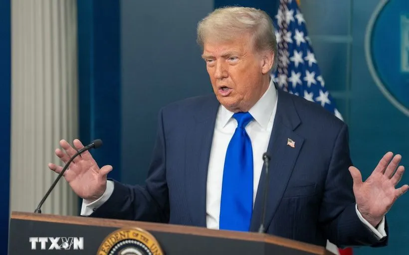 Tổng thống Mỹ Donald Trump phát biểu tại một cuộc họp báo ở Nhà Trắng. (Ảnh: THX/TTXVN) Tổng thống Mỹ Donald Trump phát biểu tại một cuộc họp báo ở Nhà Trắng. (Ảnh: THX/TTXVN)