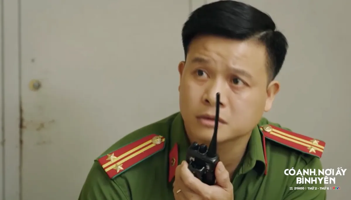 Có anh, nơi ấy bình yên - Tập 2: Chủ tịch xã né giỗ, Thiếu tá Huy nhận được tin bắt cóc - Ảnh 4.