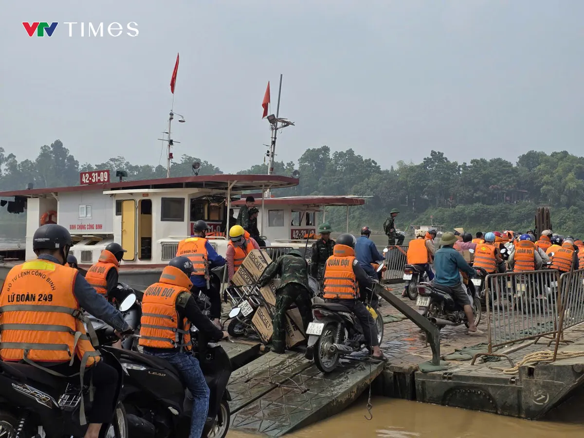Những chuyến phà thắm đượm tình quân dân - Ảnh 1.