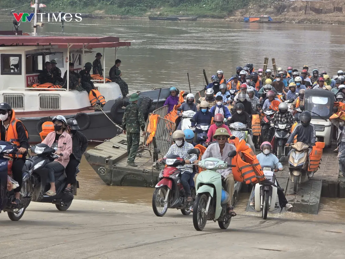 Những chuyến phà thắm đượm tình quân dân - Ảnh 2.
