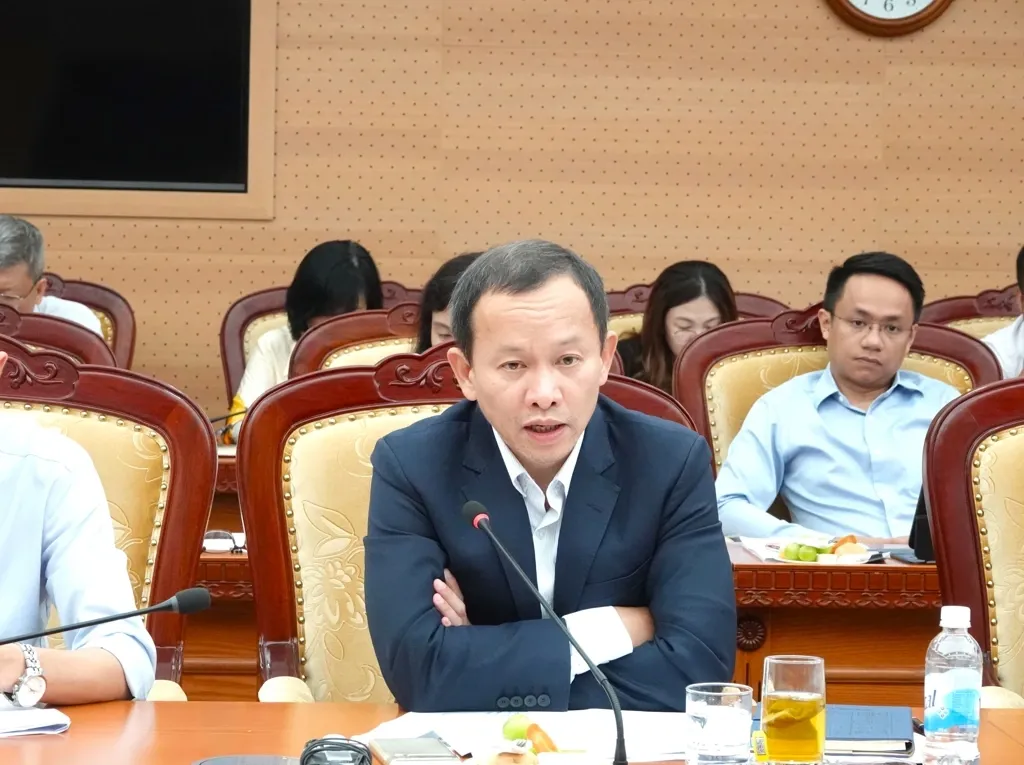 Sửa đổi Luật Quản l&yacute; nợ c&ocirc;ng, đẩy mạnh ph&acirc;n cấp, ph&acirc;n quyền, khơi th&ocirc;ng nguồn lực - Ảnh 2.webp