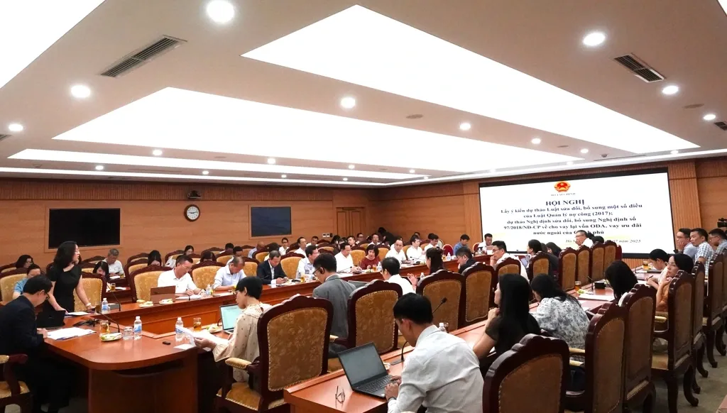 Sửa đổi Luật Quản l&yacute; nợ c&ocirc;ng, đẩy mạnh ph&acirc;n cấp, ph&acirc;n quyền, khơi th&ocirc;ng nguồn lực - Ảnh 3.webp