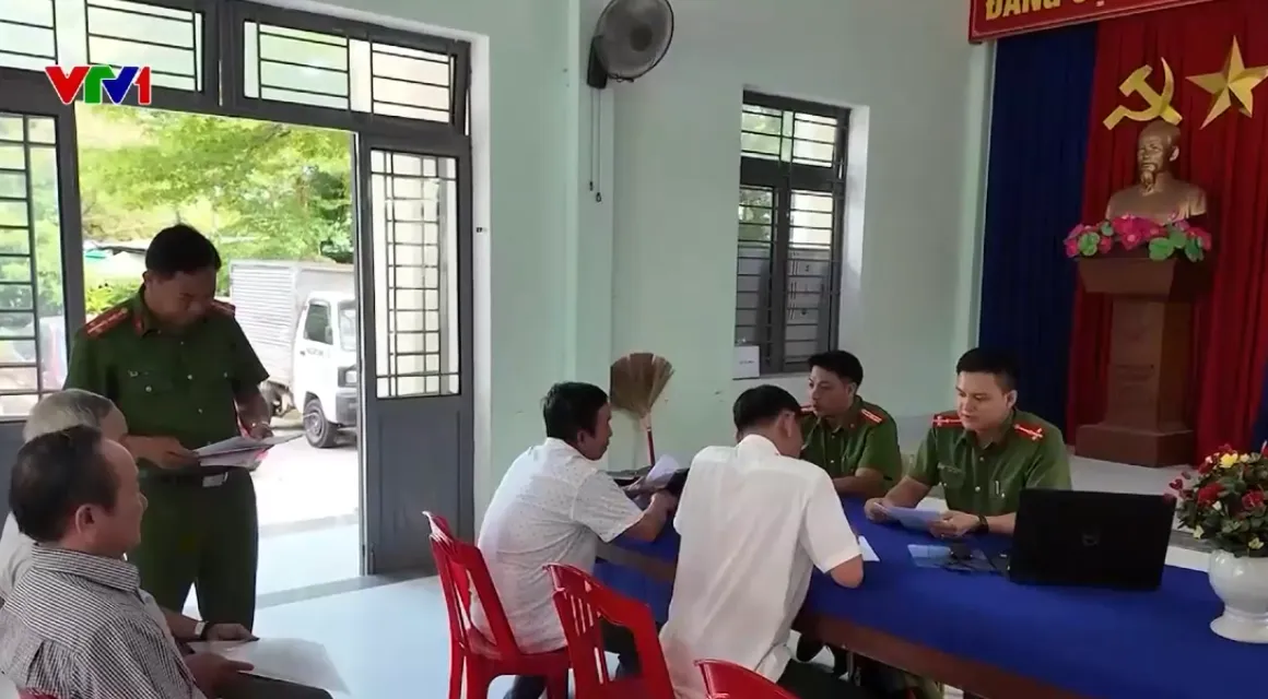 Gần dân, sát dân trong giải quyết thủ tục hành chính - Ảnh 1.