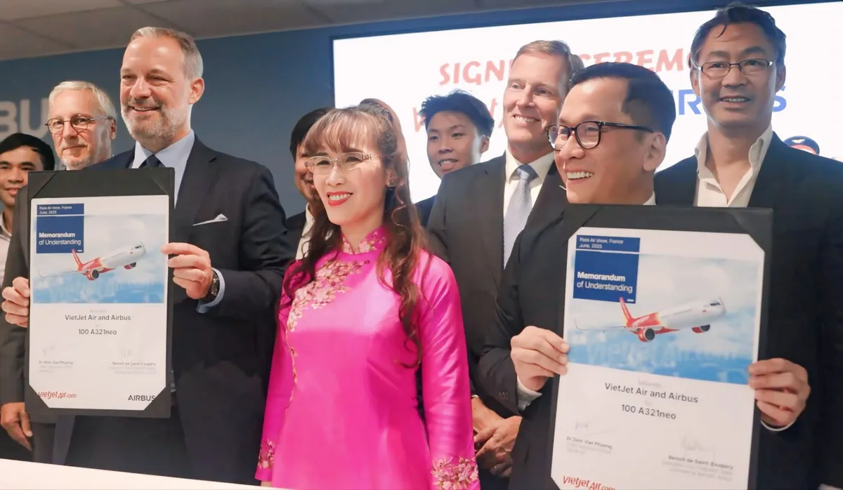 Vietjet vượt kế hoạch kinh doanh, đặt hàng tàu bay lớn, tự phục vụ mặt đất, trúng thầu dự án Long Thành - Ảnh 3.