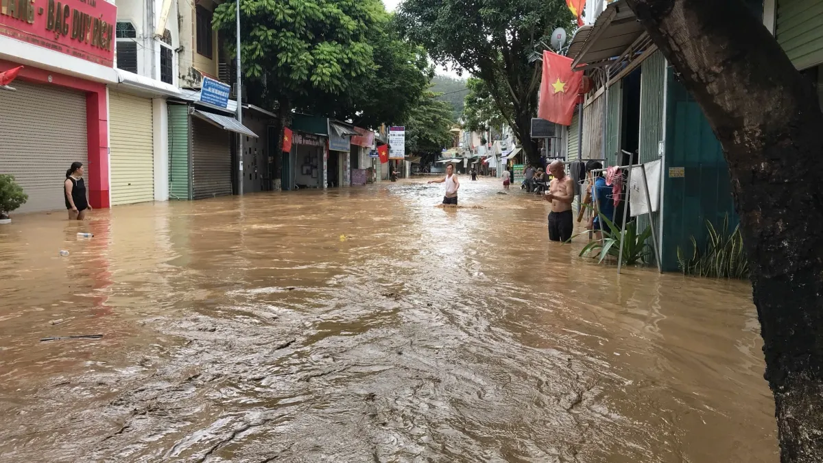 Lũ khẩn cấp trên sông Mã, tỉnh Sơn La- Ảnh 1. Lũ khẩn cấp trên sông Mã, tỉnh Sơn La- Ảnh 1.