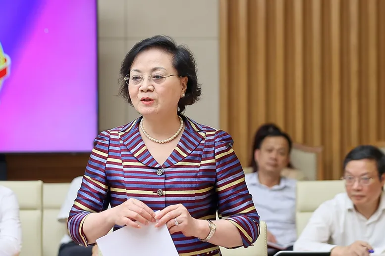Bộ Nội vụ yêu cầu khẩn trương tổng rà soát biên chế, tổ chức bộ máy sau sắp xếp- Ảnh 1.