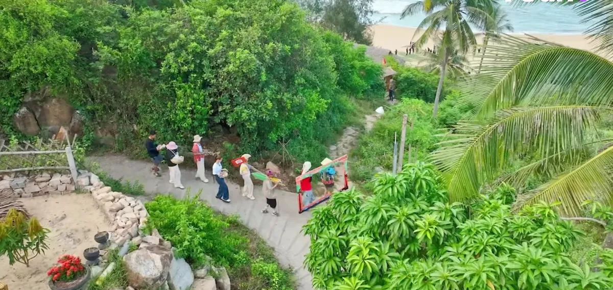 Gia đình Haha về với đất phương Nam, khách mời được chờ đợi đã xuất hiện - Ảnh 1.