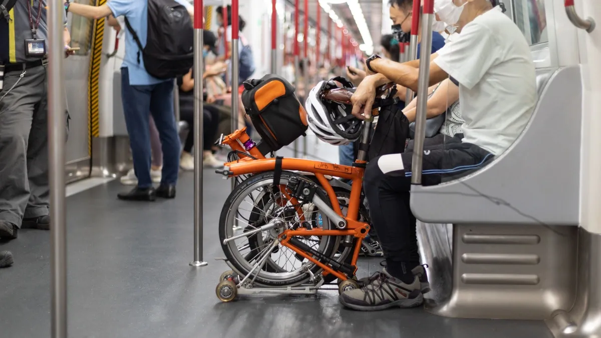 TP.HCM cho phép mang xe đạp gấp lên metro số 1 để thử nghiệm mô hình giao thông kết nối - Ảnh 1.