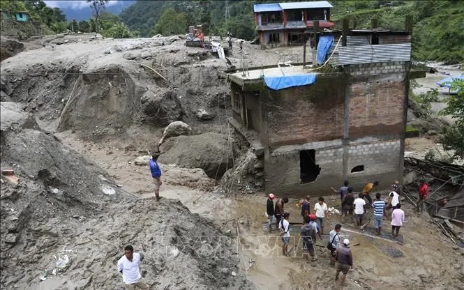 Cảnh tàn phá sau những trận mưa lớn ở Sindhupalchok, Nepal (Ảnh minh họa: AFP/TTXVN) Cảnh tàn phá sau những trận mưa lớn ở Sindhupalchok, Nepal (Ảnh minh họa: AFP/TTXVN)